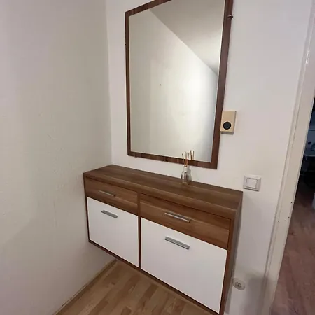 Apartment Cool In *